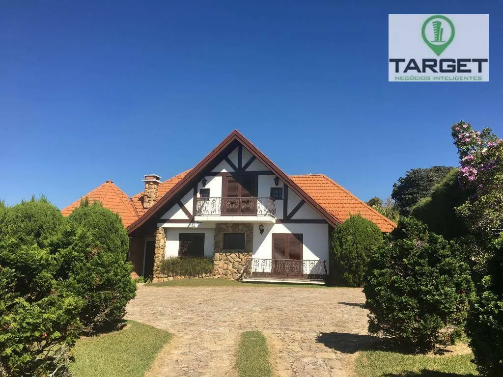 Casa com 4 dormitórios