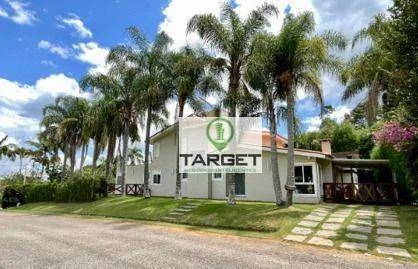 Casa com 6 dormitórios