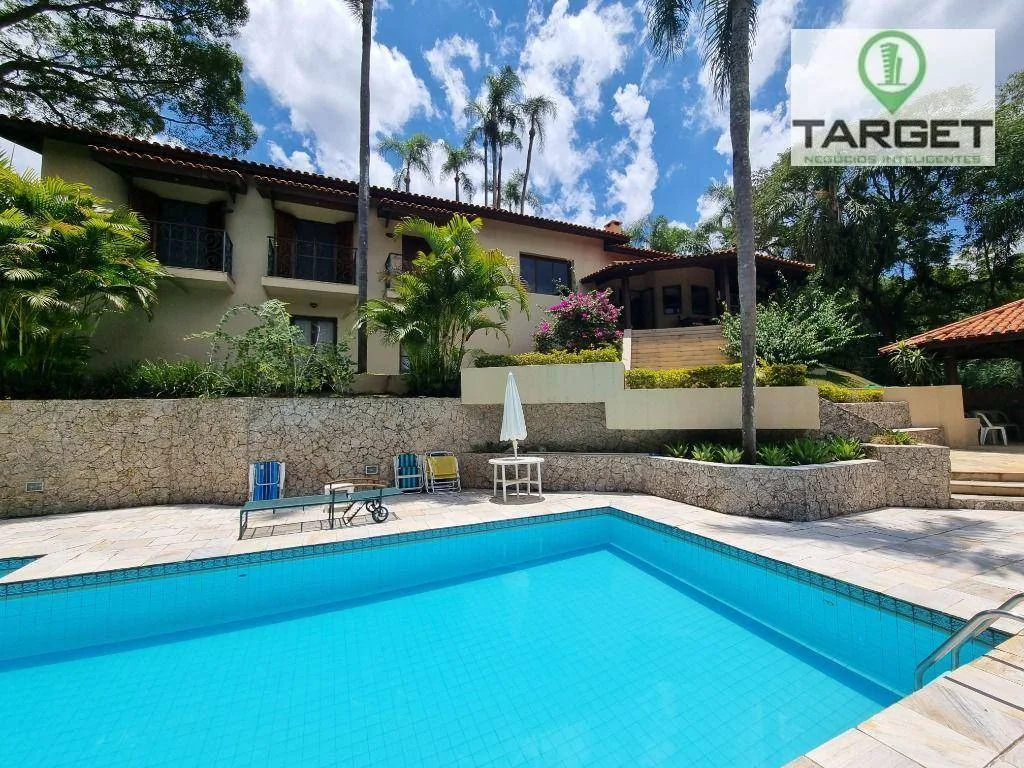 Casa com 4 dormitórios