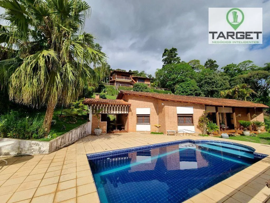 Casa com 5 dormitórios