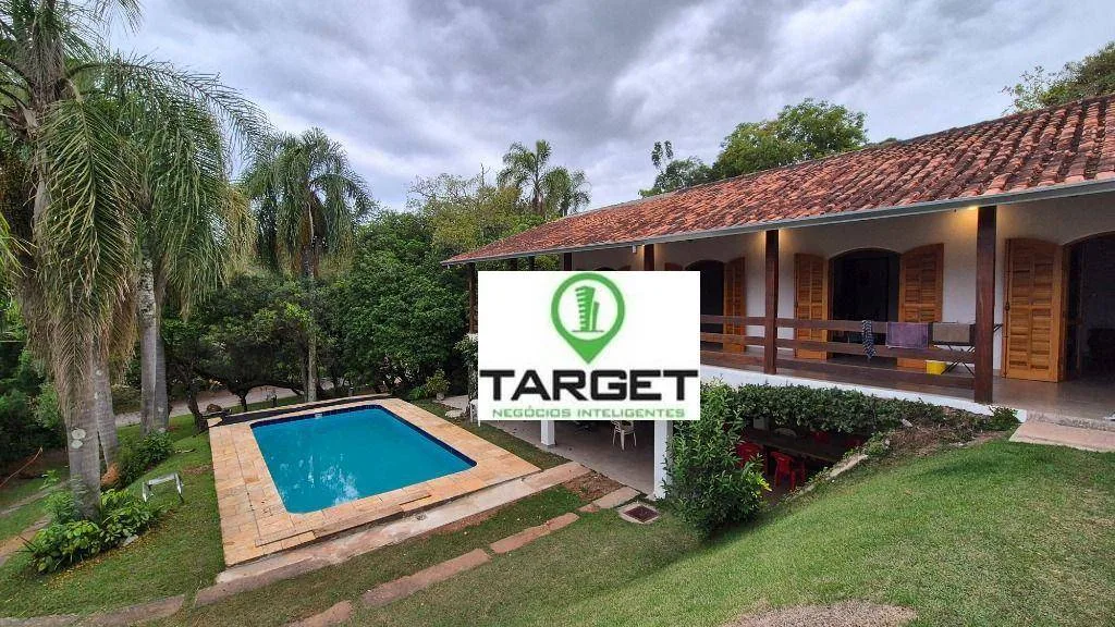 Casa com 4 dormitórios