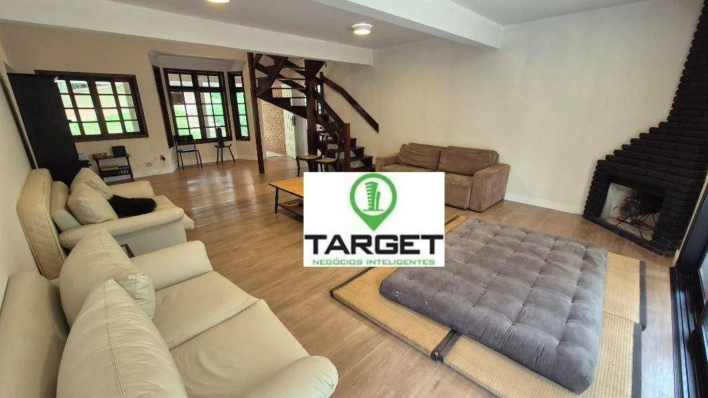 Casa com 5 dormitórios