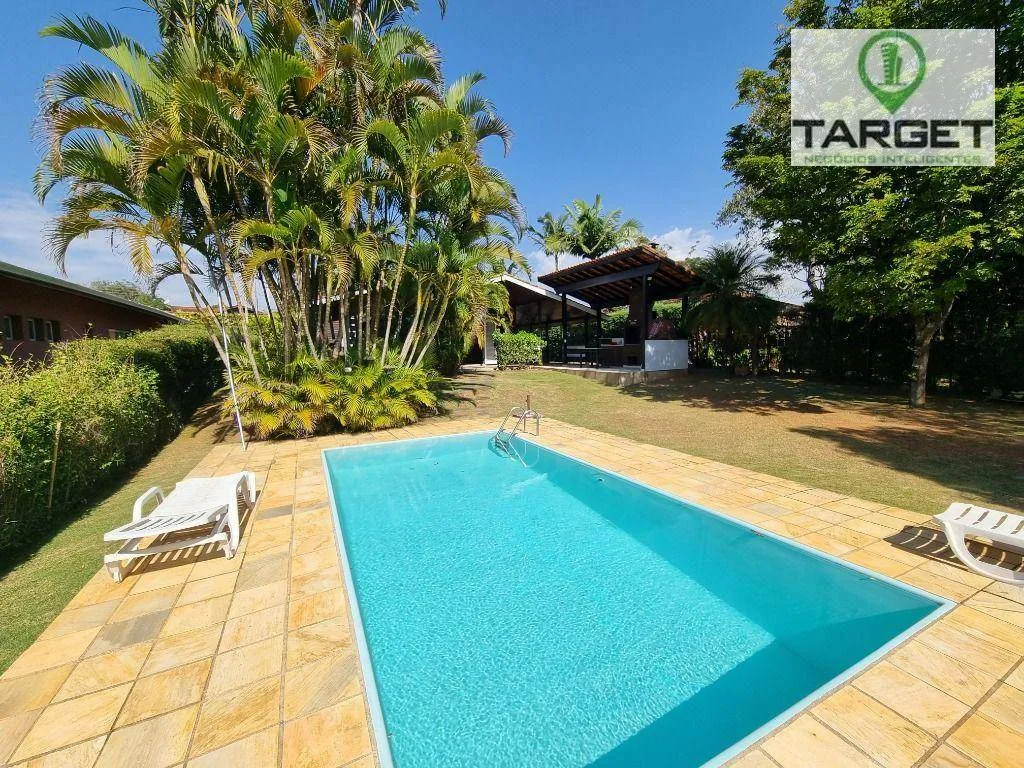 Casa com 4 dormitórios