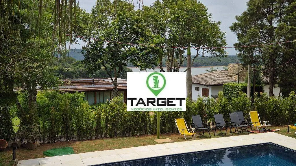 Casa com 4 dormitórios