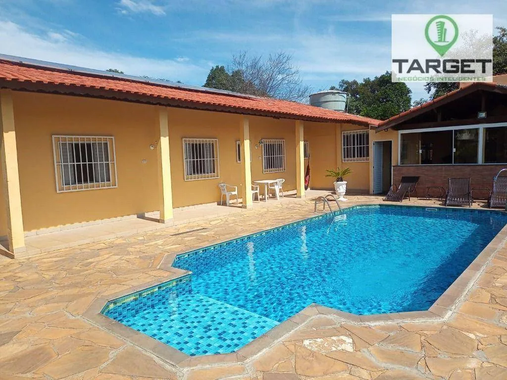 Casa com 4 dormitórios