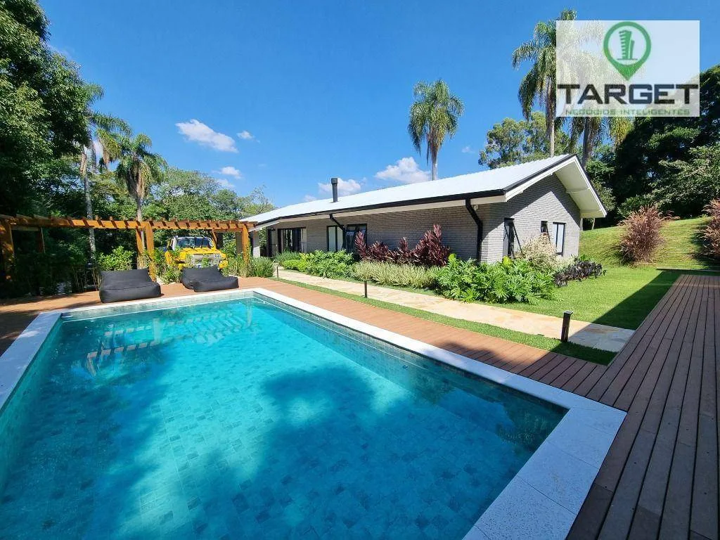 Casa com 4 dormitórios