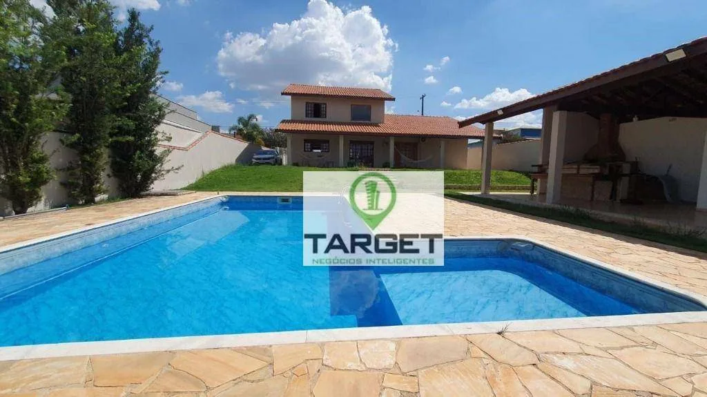 Casa com 4 dormitórios