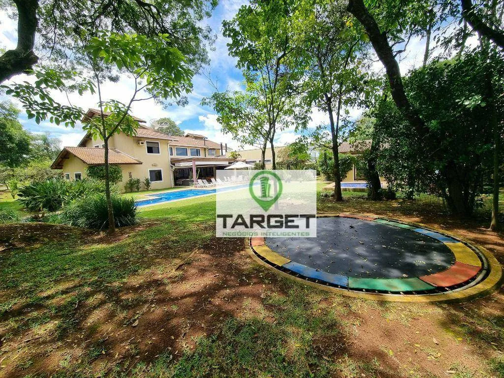 Casa com 11 dormitórios