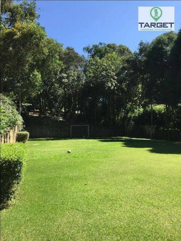 Terreno de 1.716 m²